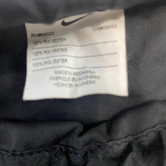 Nike Drawstring Black & White Gym Bag Vented - Picture 3 of 6